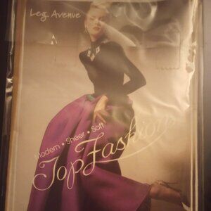 Leg Avenue knee high nude stocking free size New!